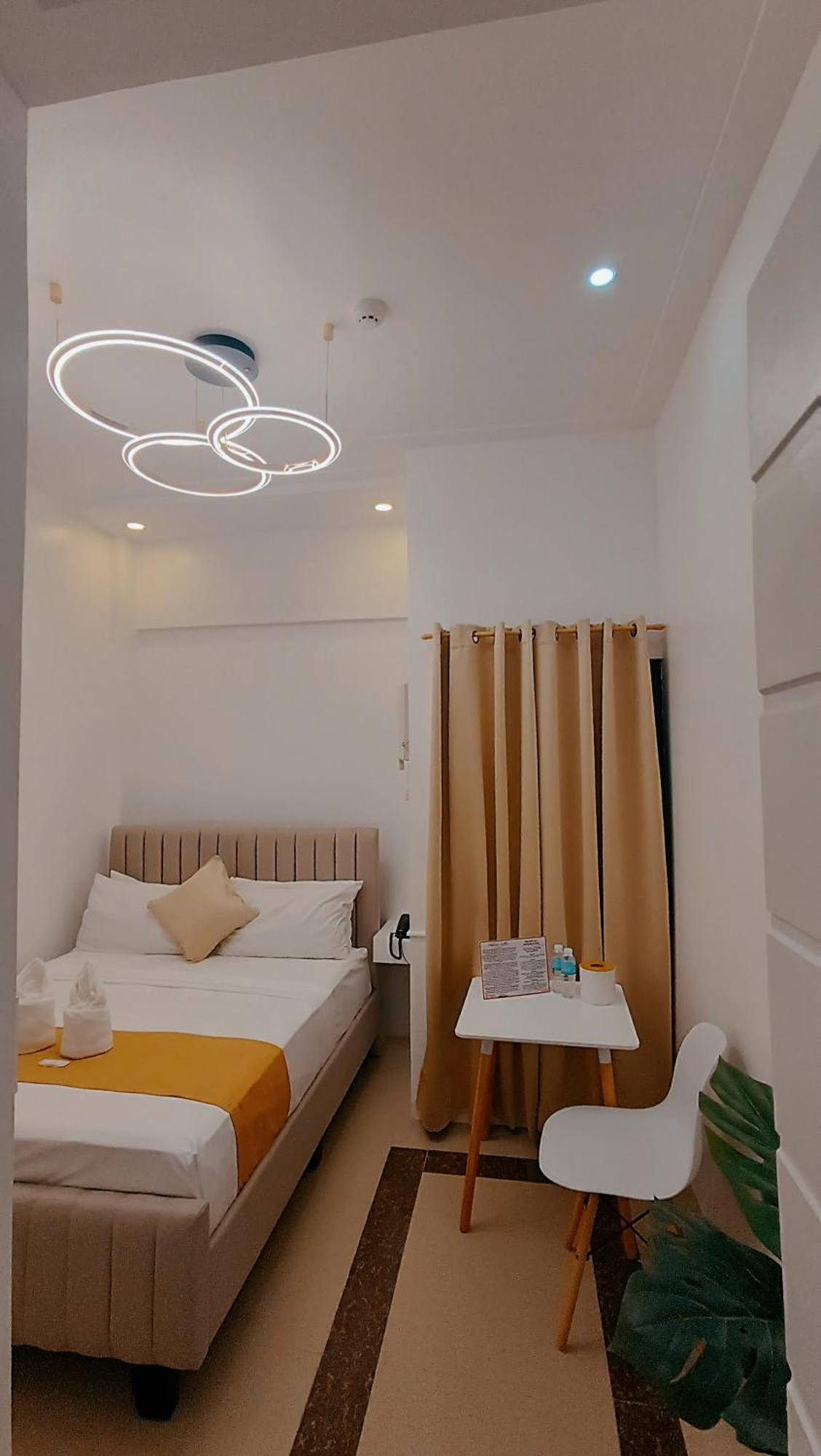 Elizabeth Hotel - Naga Pili  المظهر الخارجي الصورة