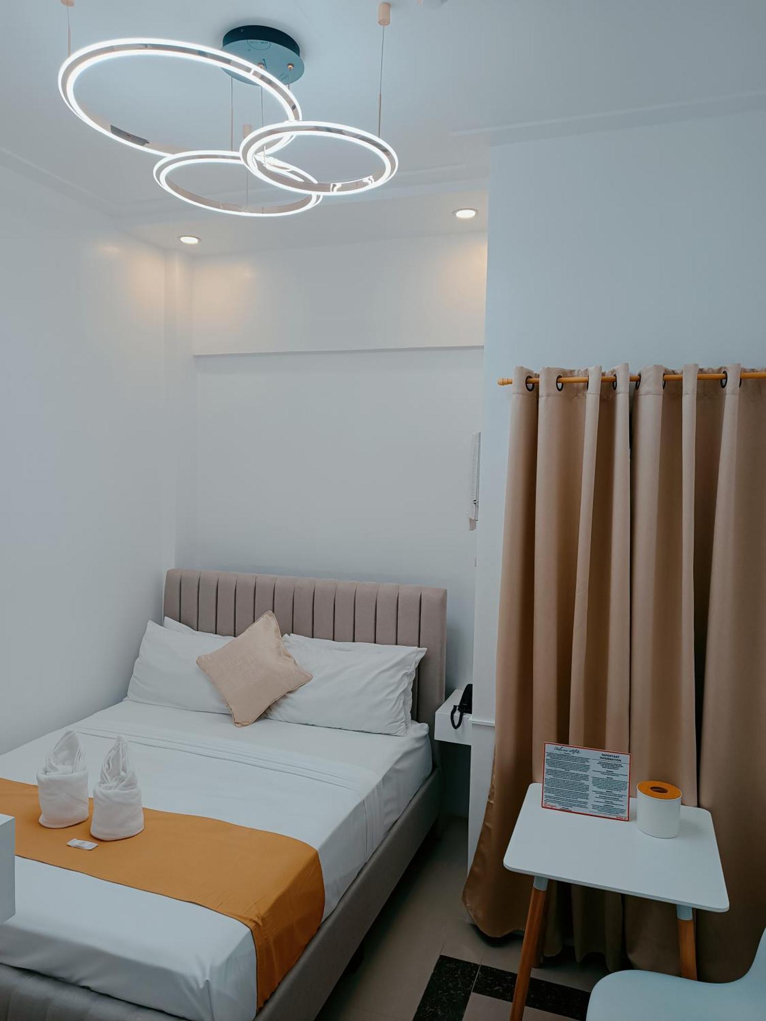 Elizabeth Hotel - Naga Pili  المظهر الخارجي الصورة